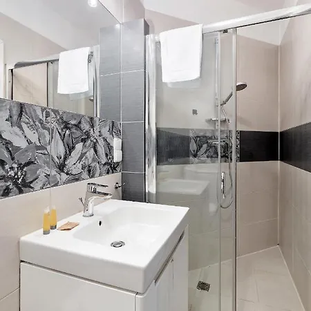 Apartment Warta River White