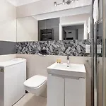 Apartment Warta River White By Bookinghost *